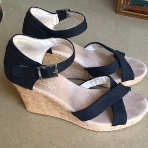 TOMS Wedges